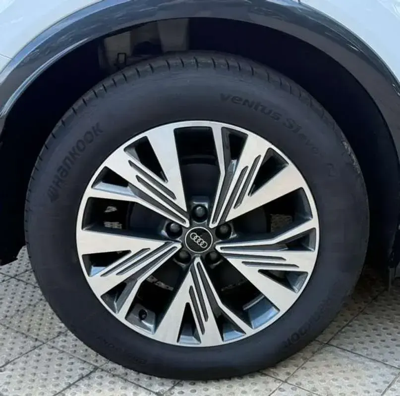 Usado Audi Q4 Sportback e-tron Sport 150 kW (204 CV) 2026 Blanco SUV