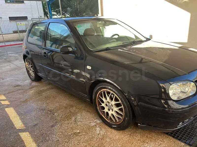 Usado VW Golf IV Conceptline 100 CV (73 kW) 2003 Negro Berlina