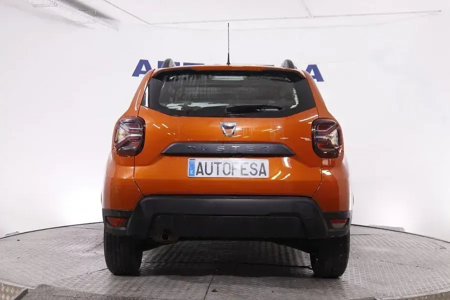 Usado Dacia Duster Essentiel 100 CV (73 kW) 2022 Naranja SUV