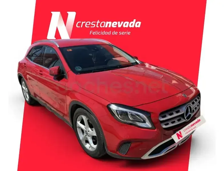 Usado Mercedes GLA180 122 CV (89 kW) 2019 Rojo SUV