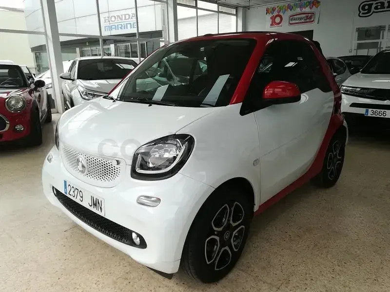Usado Smart ForTwo Cabrio Passion 71 CV (52 kW) 2016 Blanco Descapotable