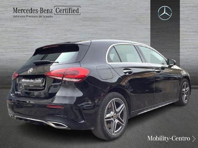 Usado Mercedes A250 AMG line 218 CV (160 kW) 2022 Negro cosmos Berlina