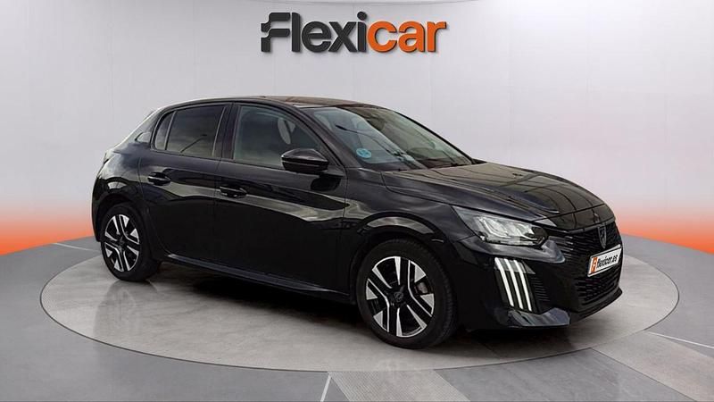Usado Peugeot 208 Allure 102 CV (75 kW) 2024 Negro Utilitario