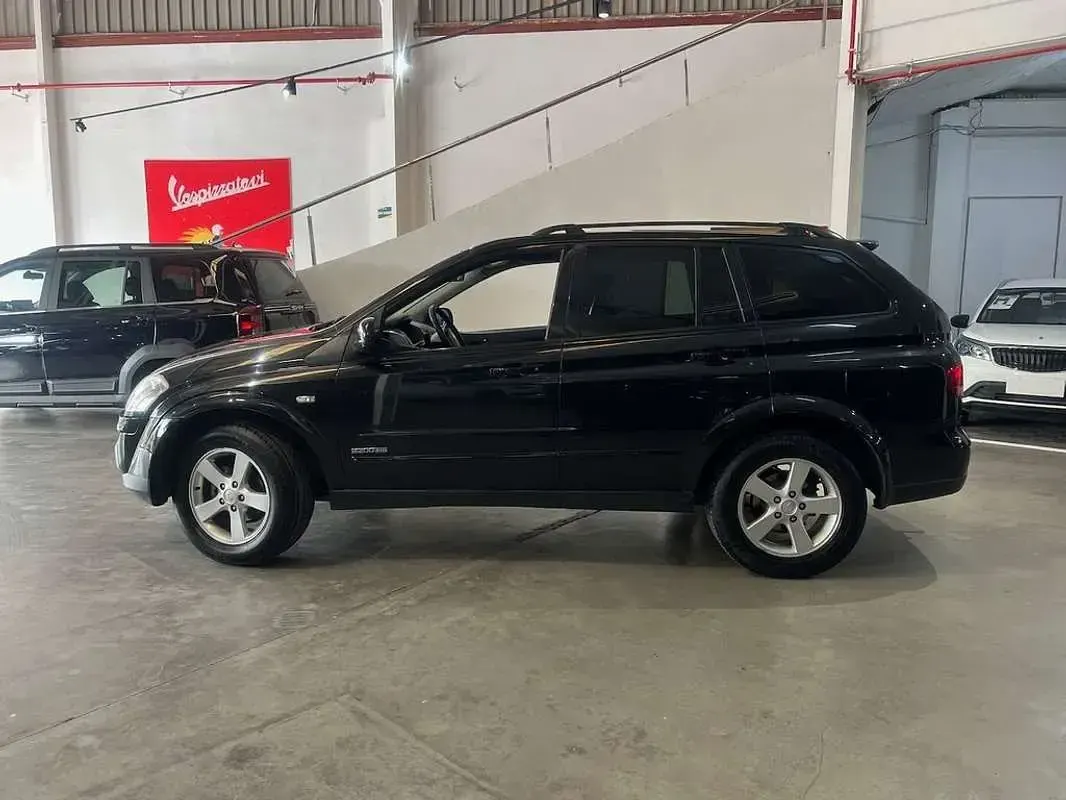 Usado SsangYong Kyron 141 CV (103 kW) 2010 Negro SUV