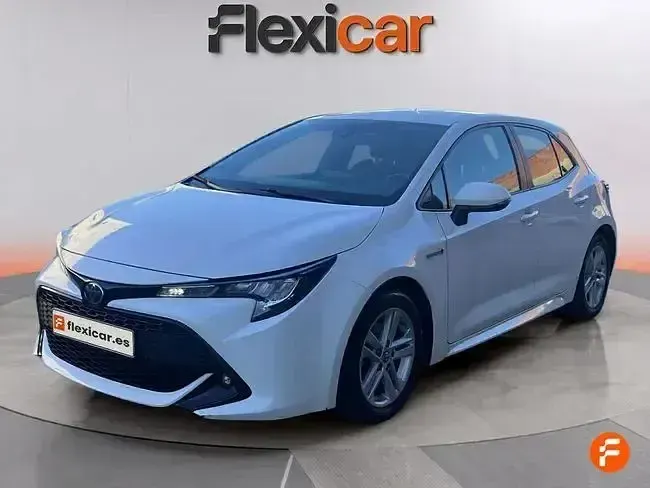 Usado Toyota Corolla Active 122 CV (89 kW) 2020 Blanco Berlina