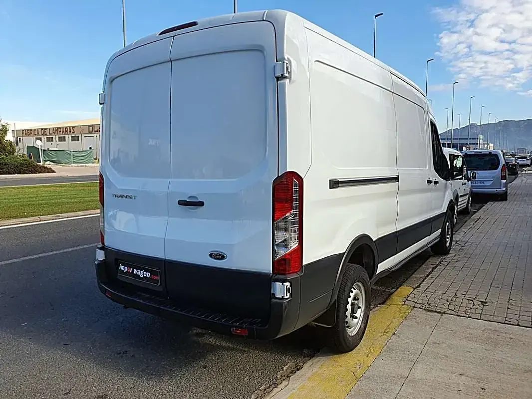 Usado Ford Transit Trend 131 CV (96 kW) 2020 Blanco Van