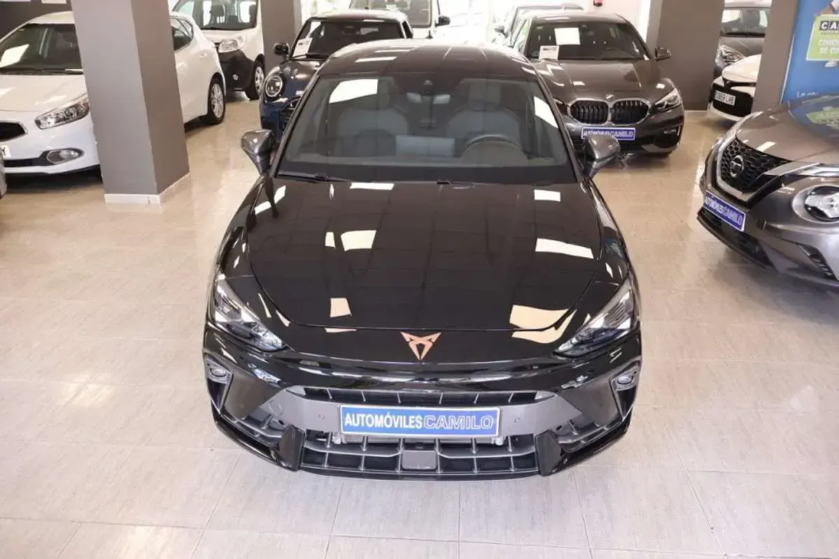Usado Cupra Leon 150 CV (110 kW) 2025 Negro Utilitario