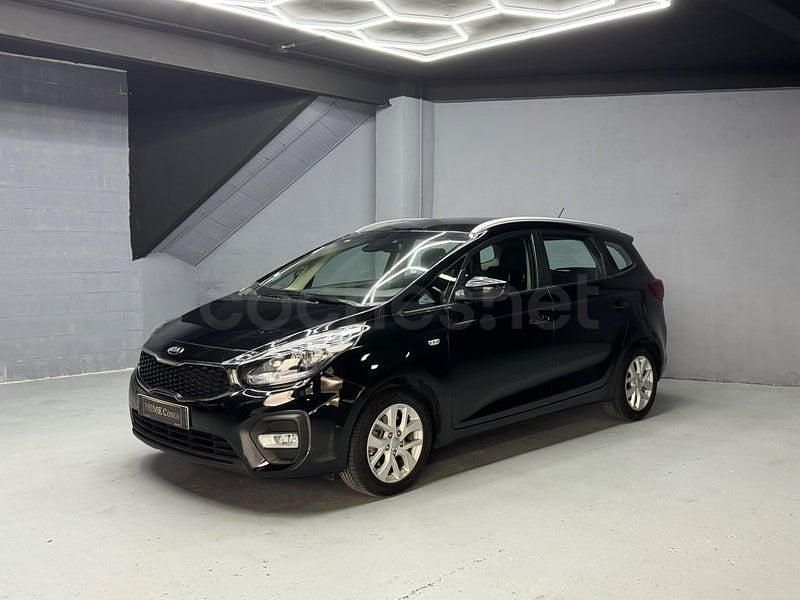 Usado Kia Carens 135 CV (99 kW) 2018 Negro Monovolumen