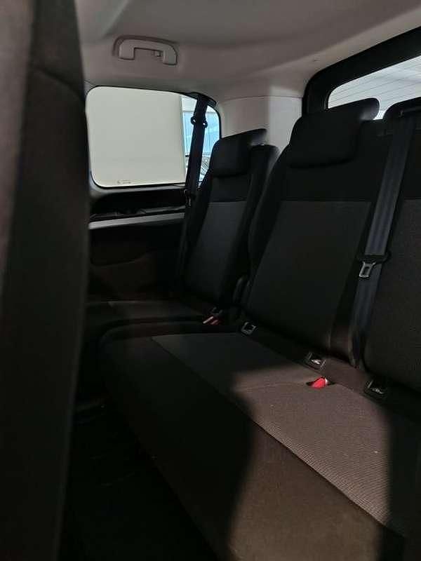 Usado Toyota Proace 147 CV (108 kW) 2022 Gris Monovolumen