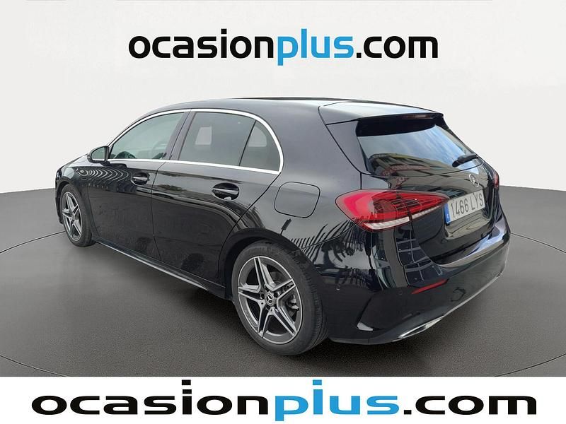 Usado Mercedes A180 116 CV (85 kW) 2022 Negro Berlina
