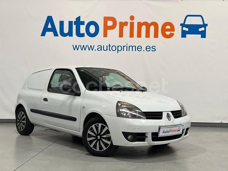 Usado Renault Clio II Authentique 70 CV (51 kW) 2007 Blanco Berlina