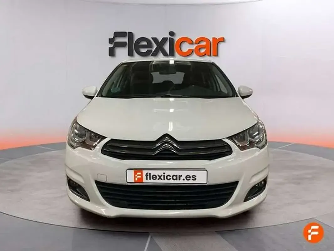 Usado Citroën C4 Live 99 CV (72 kW) 2017 Blanco Berlina