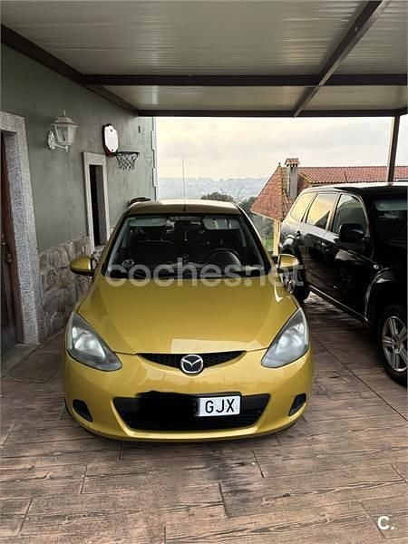 Usado Mazda 2 Active 68 CV (50 kW) 2008 Amarillo Utilitario