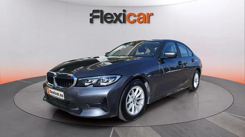 Käytetty BMW 318 150 HP (110 kW) 2021 Harmaa Sedan