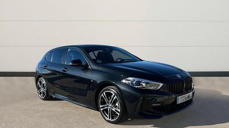 Negro Usado 2024 BMW 118 M Sport Utilitario | 26.300 € (Precio justo) - Imagen 1/4