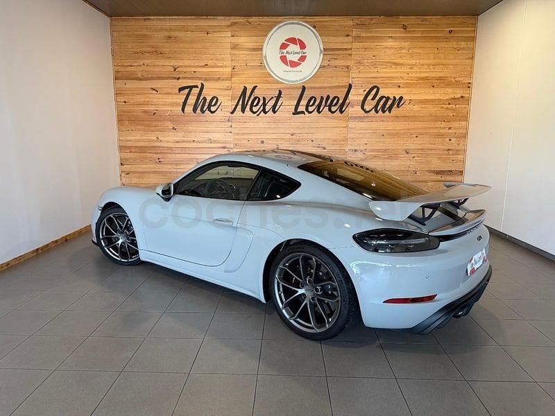 Usado Porsche 718 Cayman GT4 420 CV (308 kW) 2020 Gris / plata Coupe