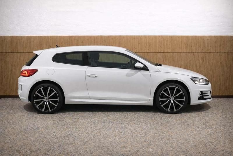 Usado VW Scirocco R-line 125 CV (91 kW) 2017 Blanco Coupe