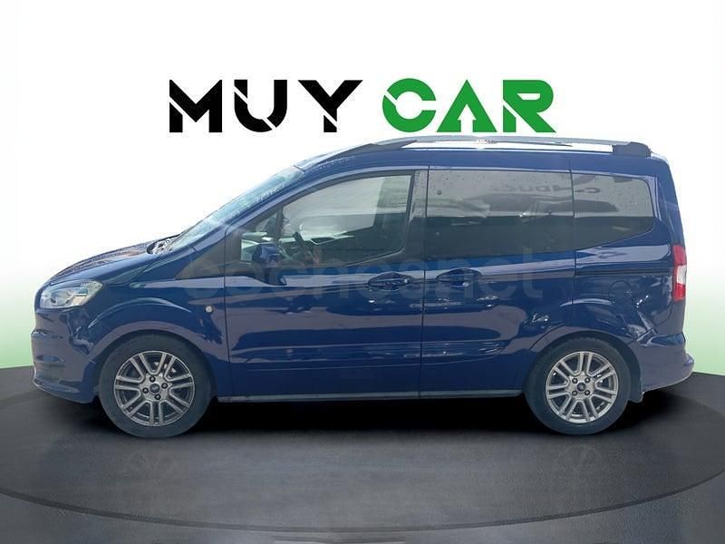 Usado Ford Tourneo Courier Titanium 102 CV (75 kW) 2017 Azul Monovolumen