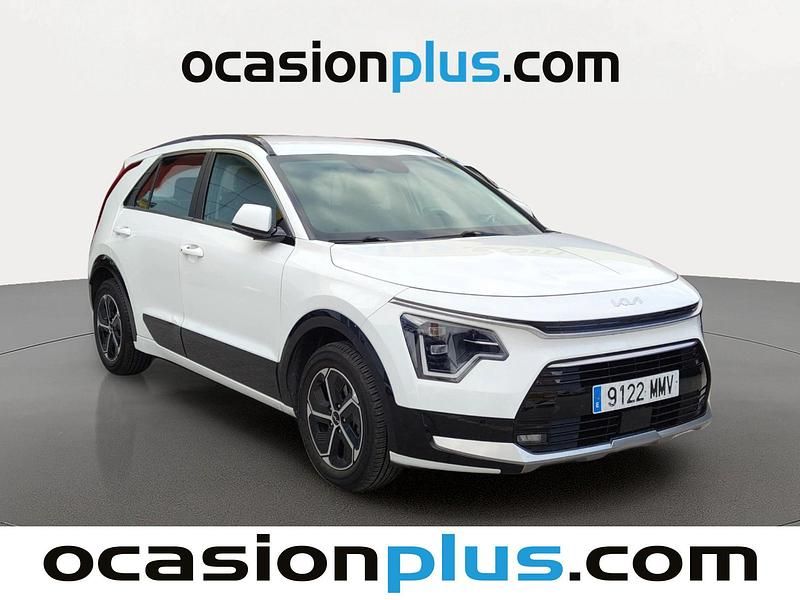 Begagnad Kia Niro 141 HK (103 kW) 2024 Vit SUV