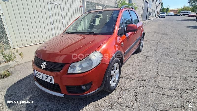Naranja Usado 2009 Suzuki SX4 GL SUV | 2900 € - Imagen 1/4