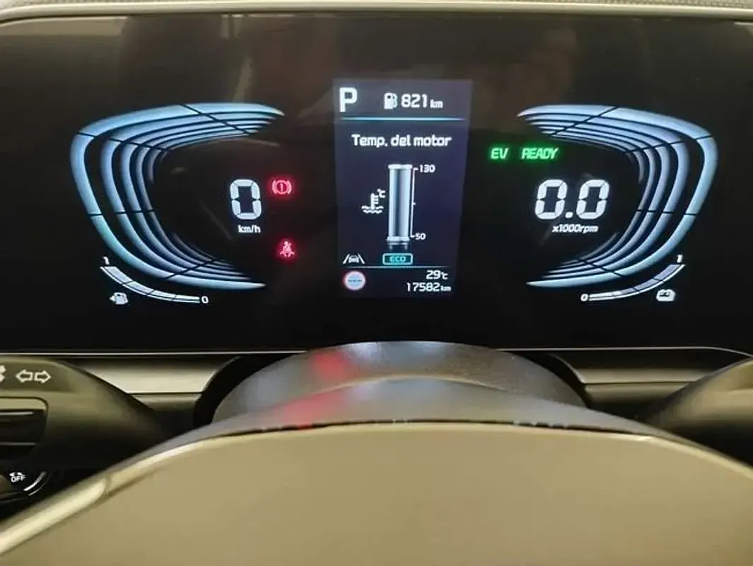 Usado Kia Niro 129 CV (94 kW) 2024 Negro SUV