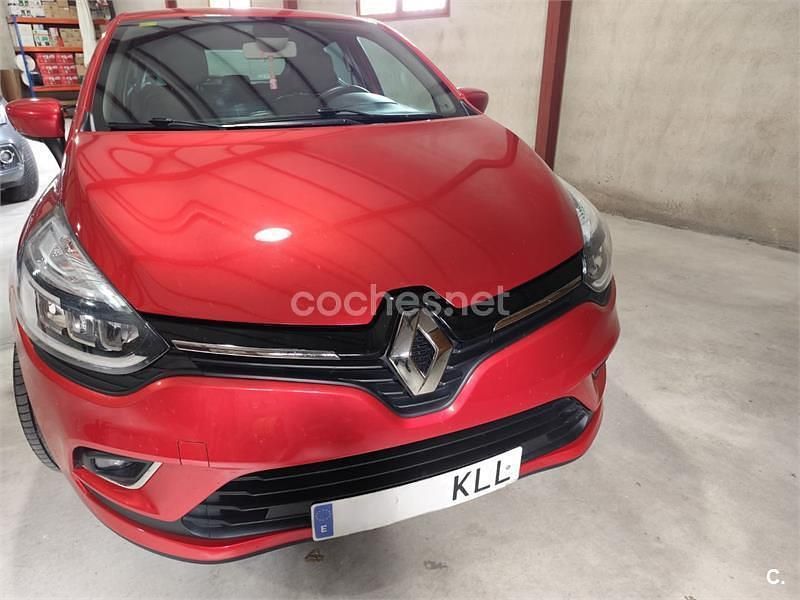Usado Renault Clio IV Zen 90 CV (66 kW) 2018 Rojo Berlina