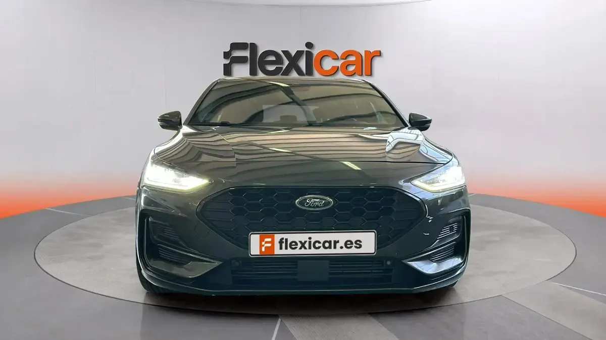 Usado Ford Focus ST-Line 155 CV (114 kW) 2023 Gris Berlina