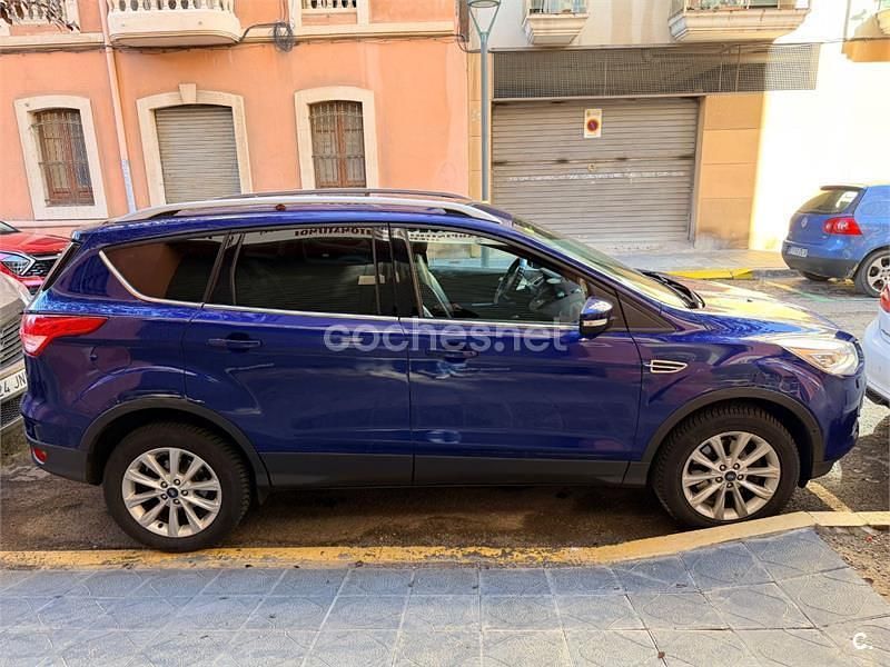 Azul Usado 2016 Ford Kuga Titanium SUV | 11.200 € (Precio justo) - Imagen 1/4