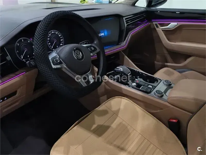 Usado VW Touareg 231 CV (169 kW) 2019 Gris / plata SUV