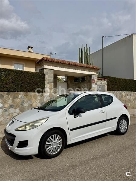 Blanco Usado 2010 Peugeot 207 Berlina | 3500 € (Buen precio) - Imagen 1/4