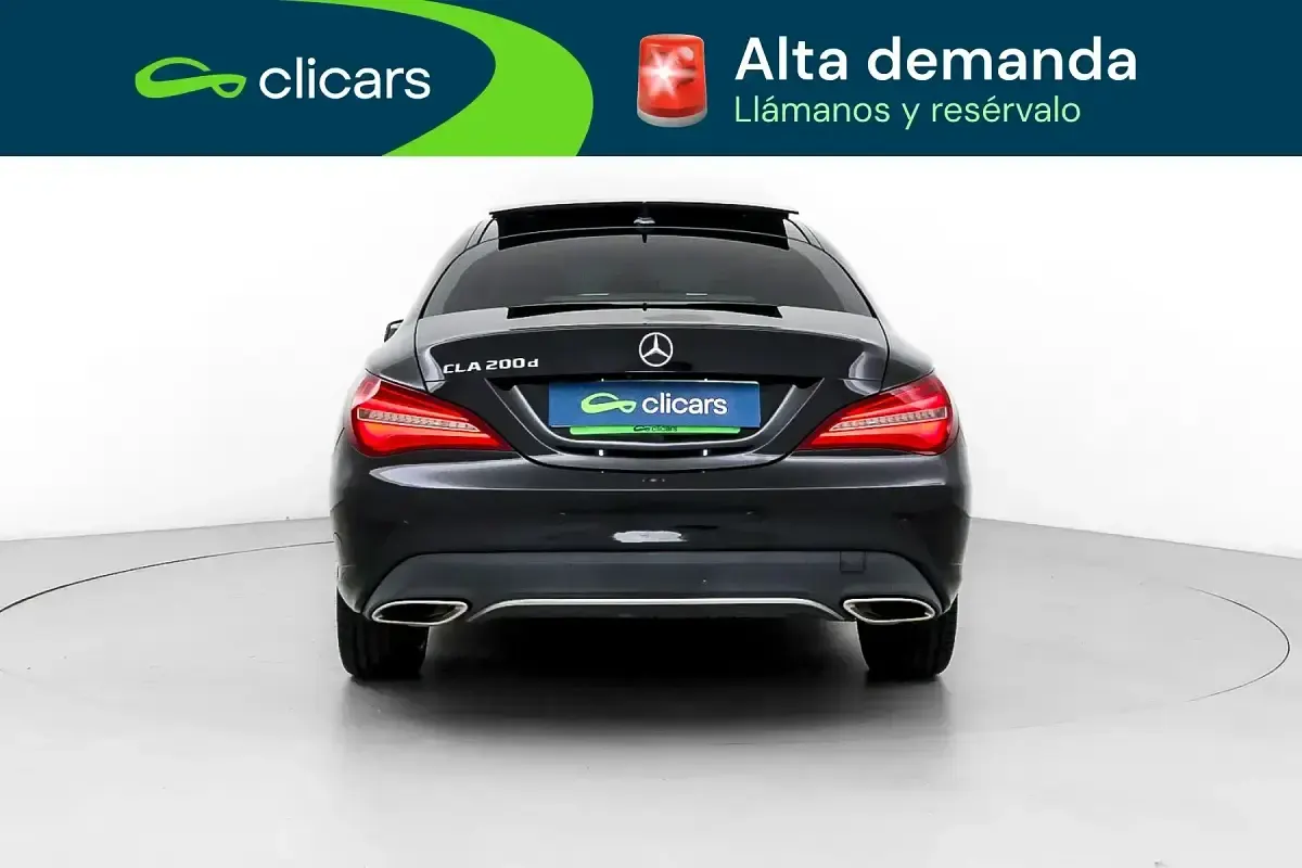 Usado Mercedes CLA200 136 CV (100 kW) 2018 Negro Coupe