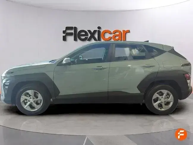 Usado Hyundai Kona 120 CV (88 kW) 2024 Gris SUV