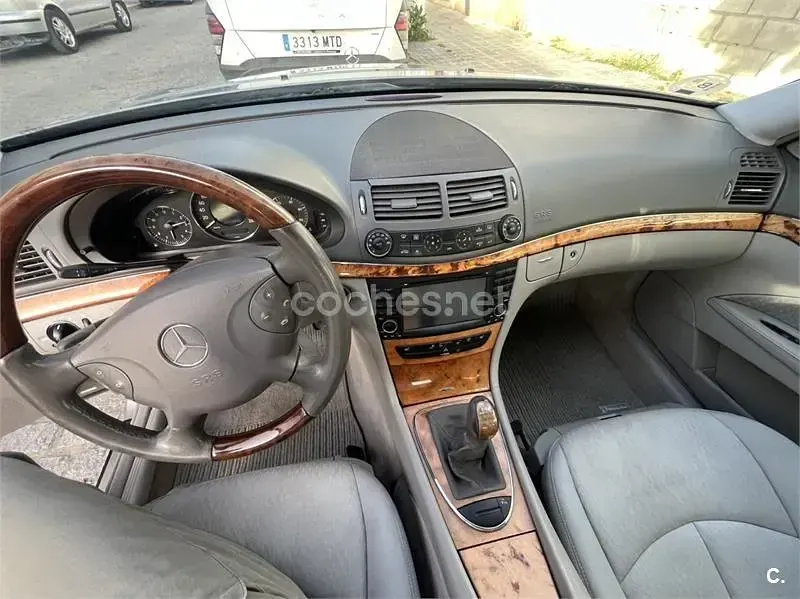 Occasion Mercedes E220 Elegance 150 PK (110 kW) 2006 Beige Sedan