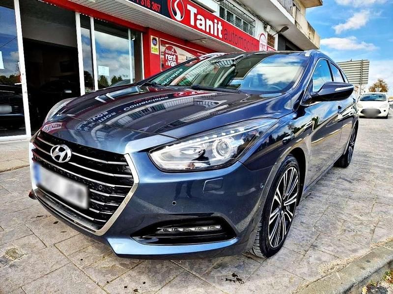 Usado Hyundai i40 141 CV (103 kW) 2016 Gris Familiar