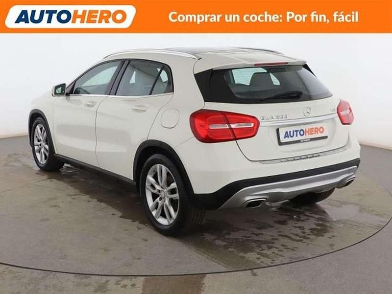 Begagnad Mercedes GLA200 Urban 136 HK (100 kW) 2014 Vit SUV