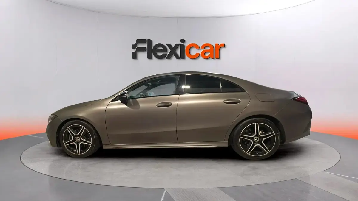 Usado Mercedes CLA200 150 CV (110 kW) 2025 Gris Berlina