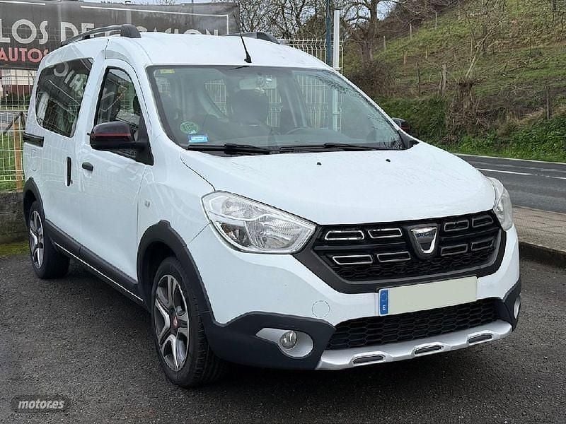 Usado Dacia Dokker Stepway 95 CV (69 kW) 2019 Blanco Monovolumen