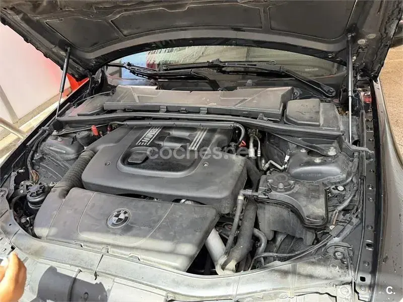 Usado BMW 320 163 CV (119 kW) 2006 Negro Berlina