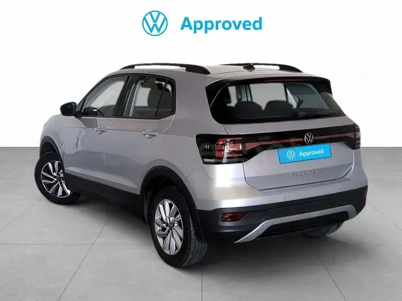 Usado VW T-Cross Advance 95 CV (69 kW) 2022 Gris / plata SUV