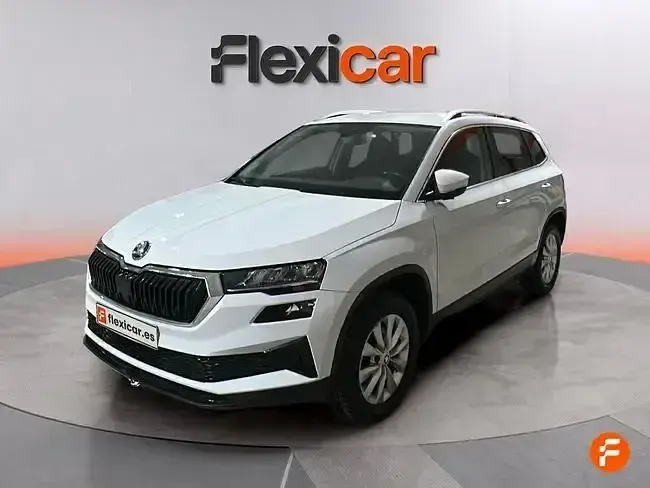 Usado Skoda Karoq Ambition 150 CV (110 kW) 2022 Blanco SUV