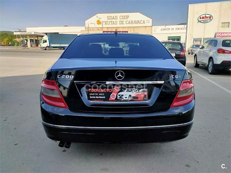 Usado Mercedes C200 Avantgarde 136 CV (100 kW) 2009 Negro Berlina