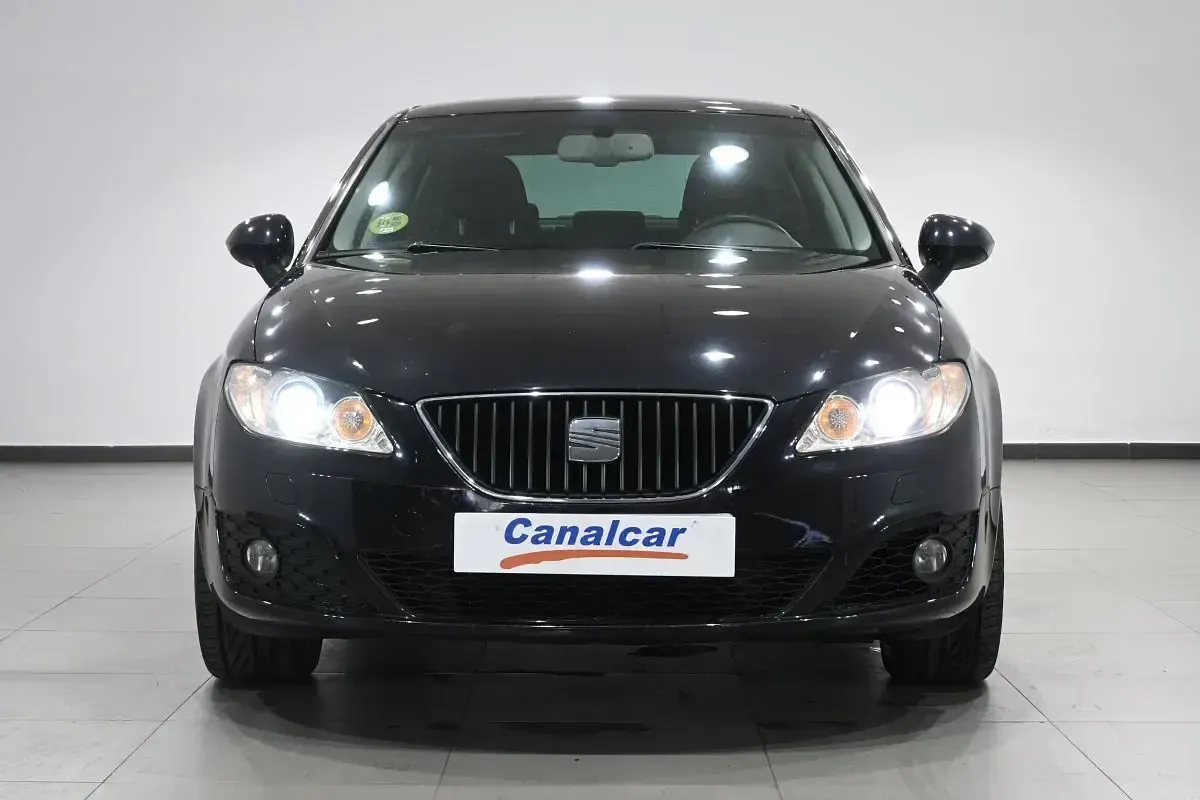 Usado Seat Exeo Sport 143 CV (105 kW) 2010 Negro Berlina