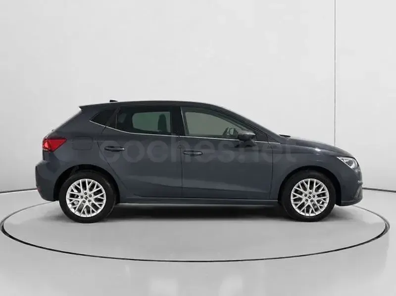 Usado Seat Ibiza XCELLENCE 115 CV (84 kW) 2025 Gris / plata Utilitario