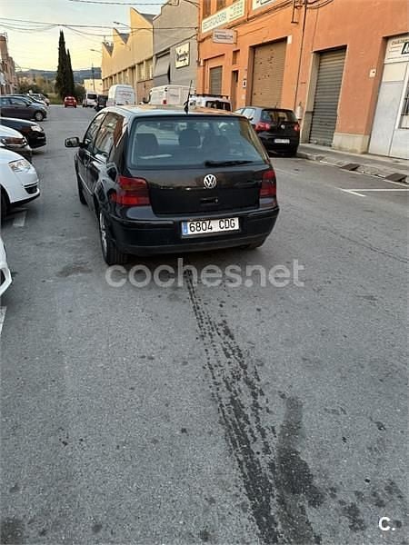 Usado VW Golf IV Highline 130 CV (95 kW) 2003 Negro Berlina