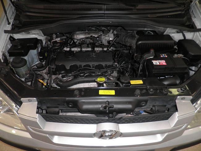 Usado Hyundai Getz 82 CV (60 kW) 2003 Plateado Utilitario