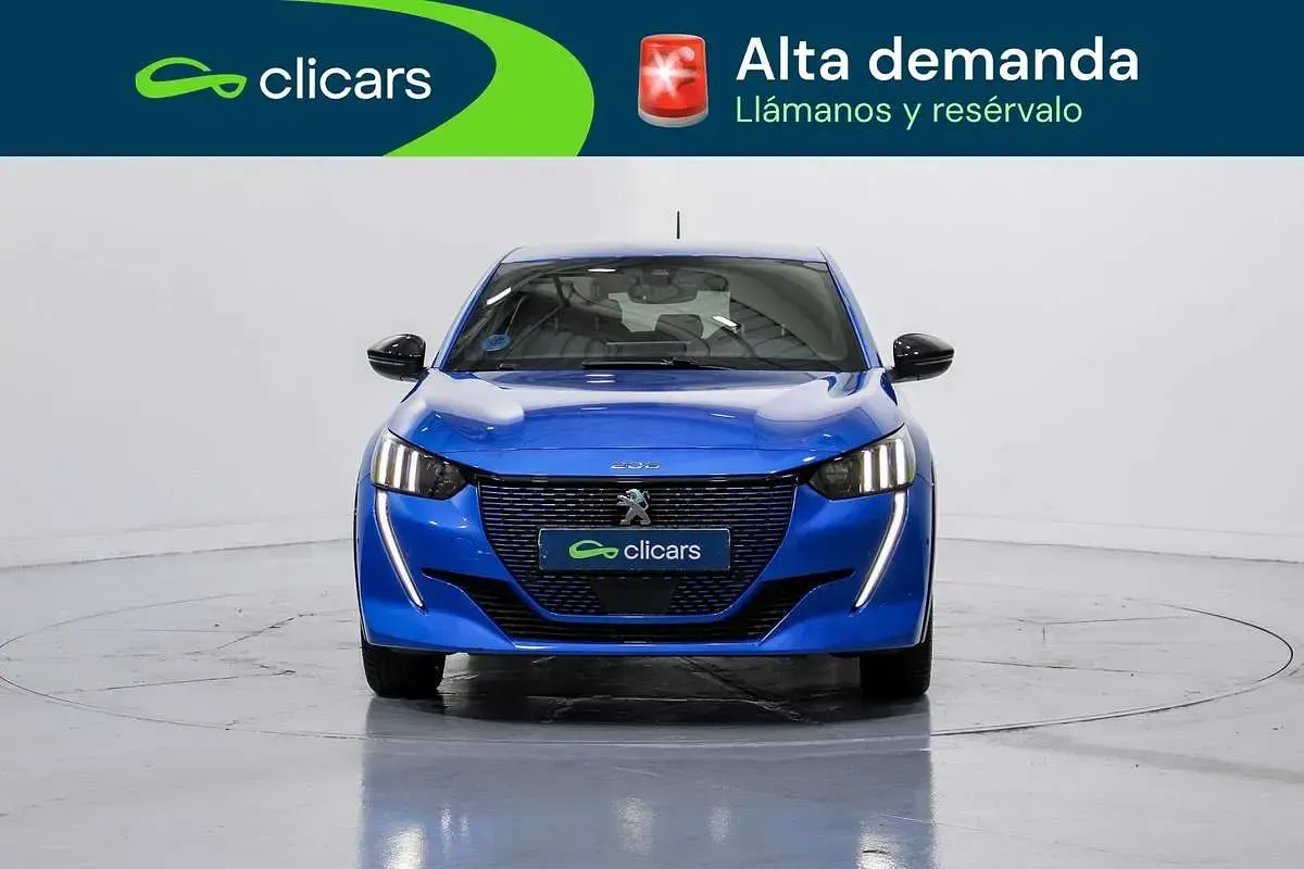 Usado Peugeot e-208 GT 100 kW (136 CV) 2021 Azul Utilitario