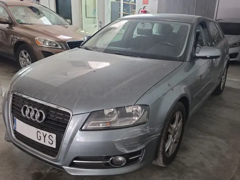 Usado Audi A3 Sportback Attraction 105 CV (77 kW) 2010 Verde Utilitario