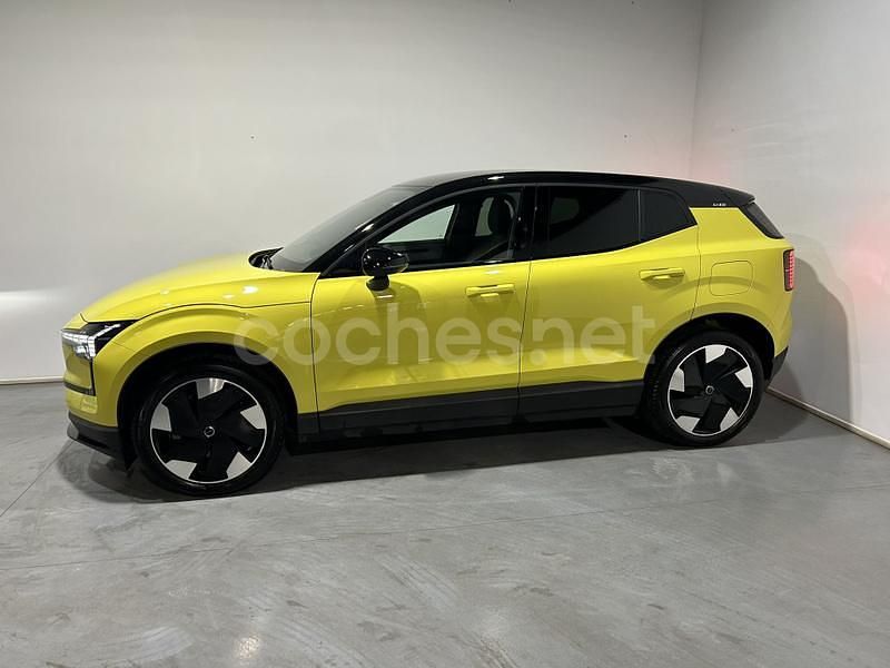Usado Volvo EX30 Plus 200 kW (272 CV) 2024 Amarillo SUV