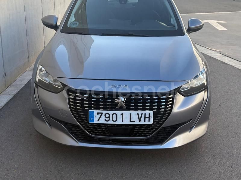 Usado Peugeot 208 Active 100 CV (73 kW) 2021 Gris / plata Utilitario