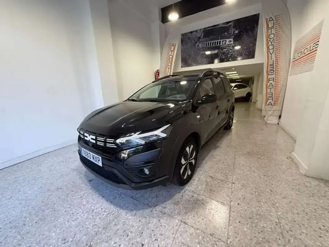 Usado Dacia Jogger Expression 141 CV (103 kW) 2024 Negro Monovolumen